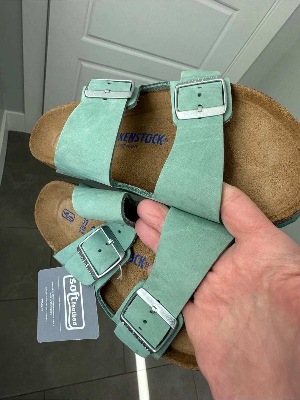 Birkenstock Women's Arizona sandal sage green nubuck leather 39 wide NWT - Picture 7 of 9